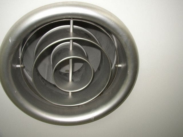 air duct popping noise