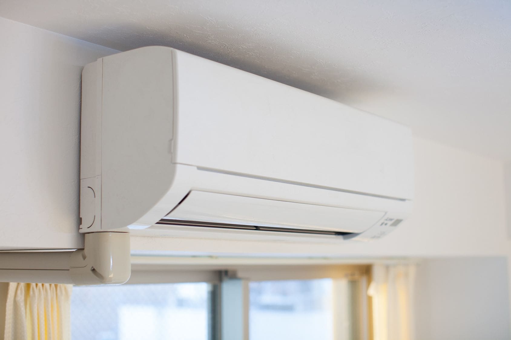 12000 Btu 1 Ton 20 Seer Mini Split Air Conditioner Inverter Ductless System And Heat Pump Heating Co Air Conditioner Inverter Ductless Mini Split Heat Pump